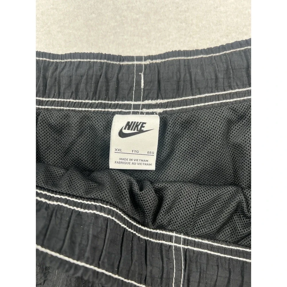 Nike Sportswear Swoosh Women's Woven High-Rise Shorts - Size XXL (DD5592-010)‎